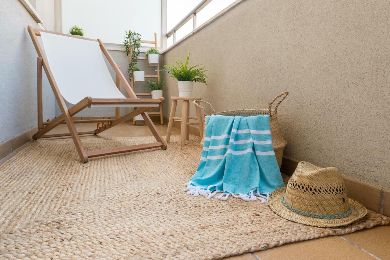 Charming Apartment On The Beach - Pool And Parking Málaga Exterior foto