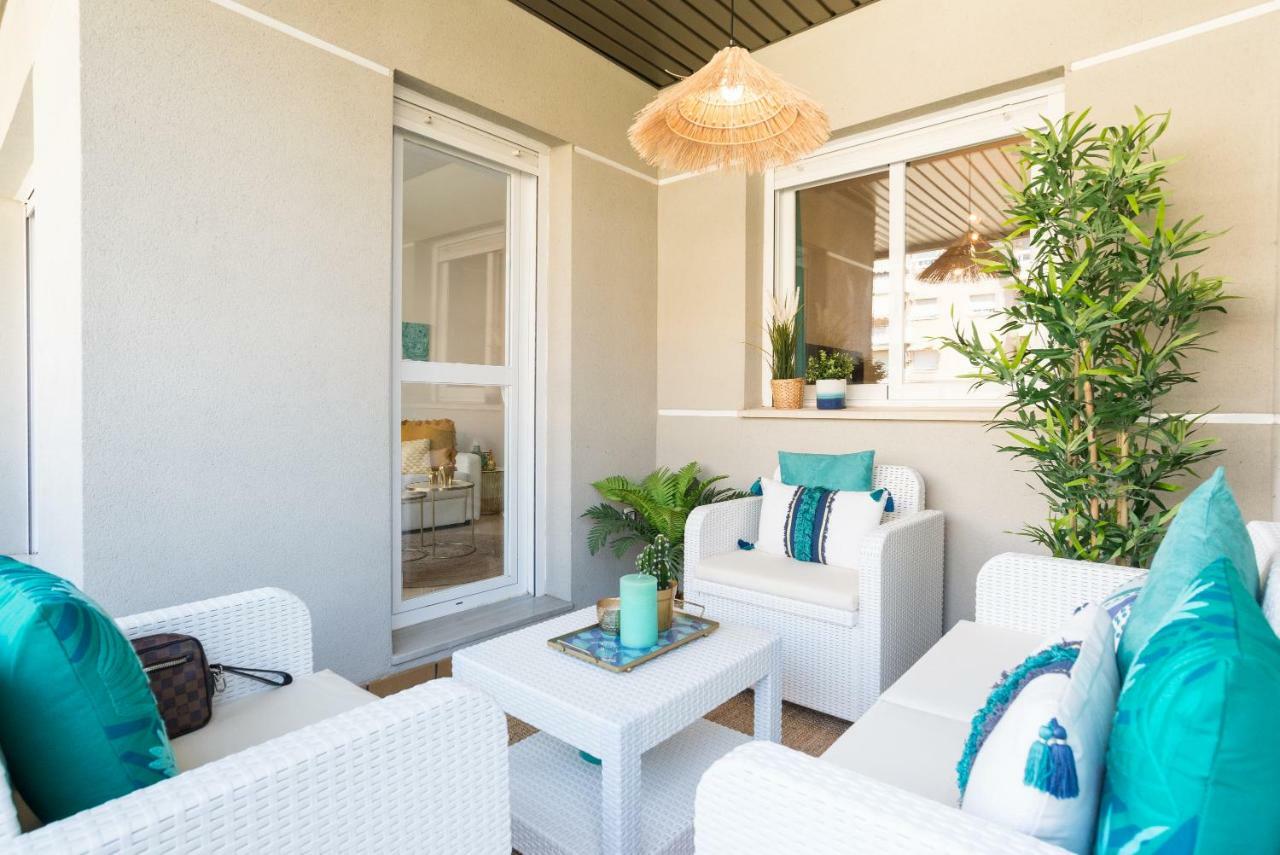 Charming Apartment On The Beach - Pool And Parking Málaga Exterior foto