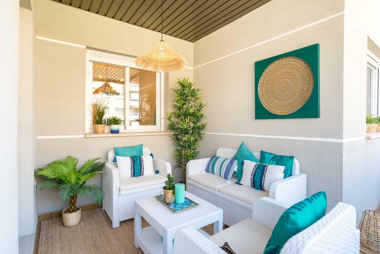 Charming Apartment On The Beach - Pool And Parking Málaga Exterior foto