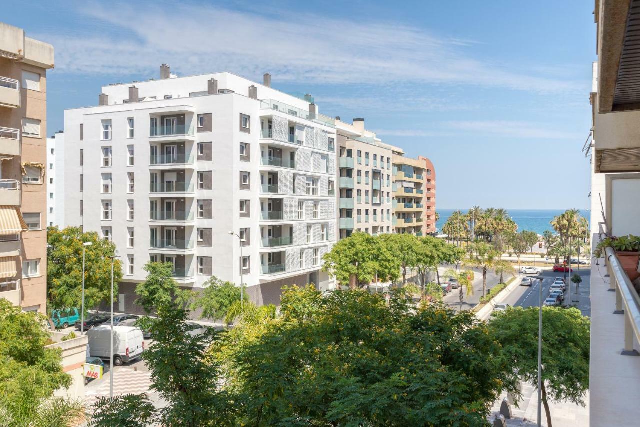 Charming Apartment On The Beach - Pool And Parking Málaga Exterior foto