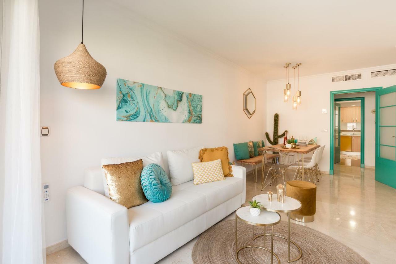 Charming Apartment On The Beach - Pool And Parking Málaga Exterior foto